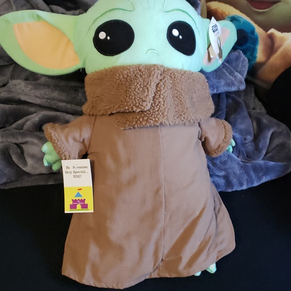 Baby yoda pillow buddy